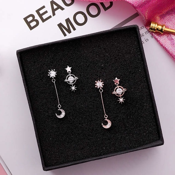 ✨NEW!✨ Star and Moon 🌙  Rose Gold Earrings! - Picture 7 of 7